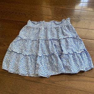 3 FOR $15 - Floral ruffle skirt